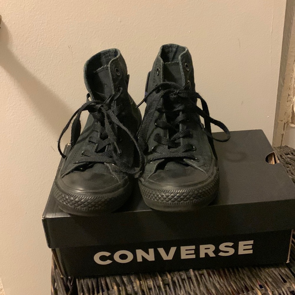 Black high top converse